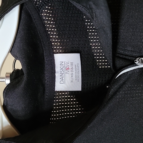 Danskin pull over - Picture 3 of 3